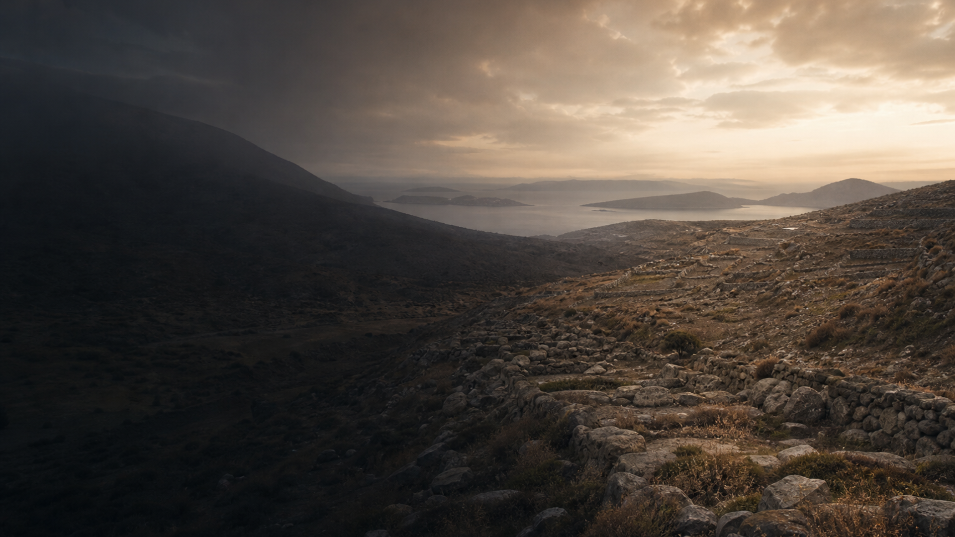 Koukounaries (Paros) — Late Bronze Age Echoes