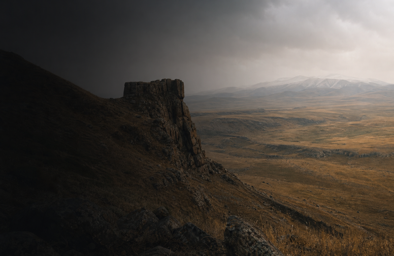 Beniamin (Armenia): Achaemenid‑Era Voices